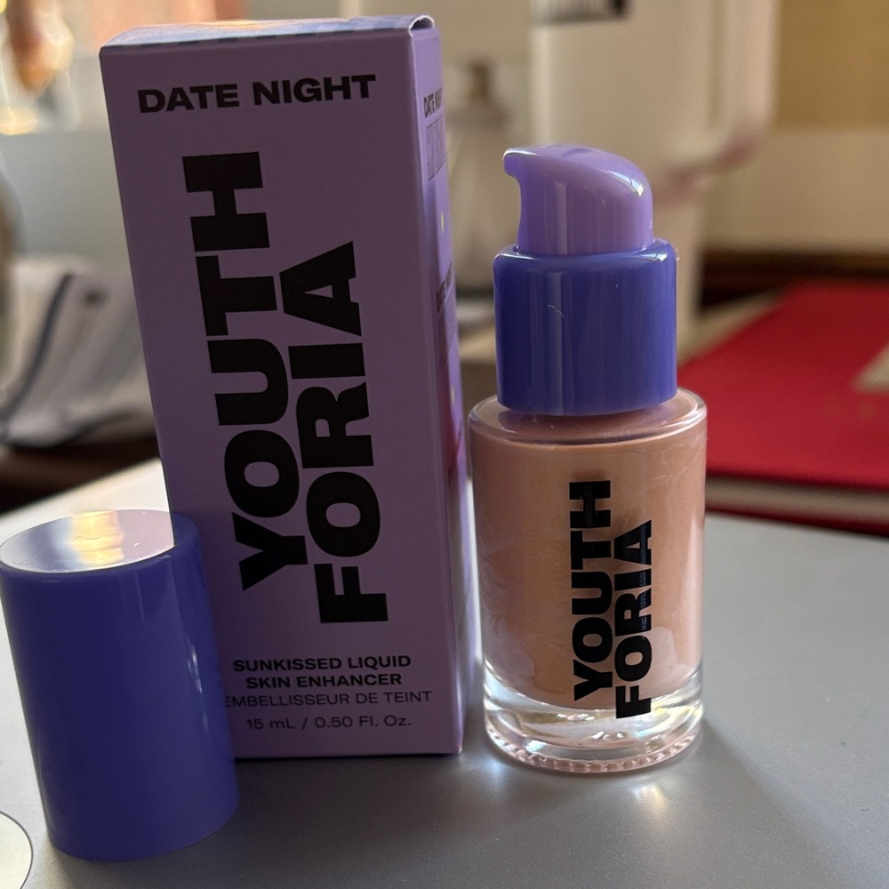 Youthforia DATE NIGHT Sunkissed Liquid Skin Enhancer -  Shade: ILLUMINATING